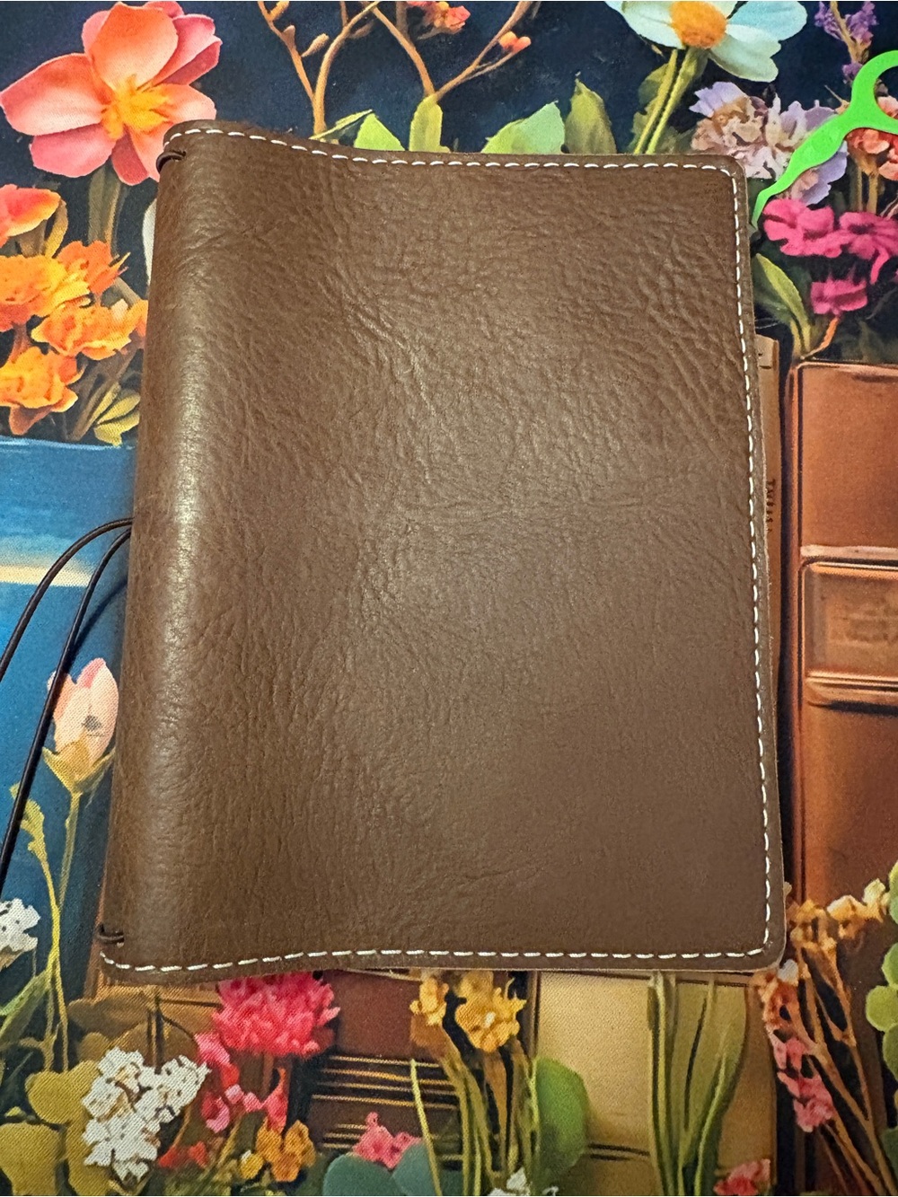 Chic Sparrow Crème brûlée leather journal cover in dark brown. B6 size.